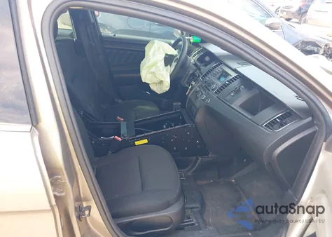 2016 Ford Police Interceptor из США, поврежденный, VIN 1FAHP2MK9GG110008